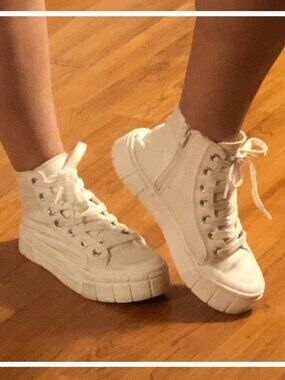 Mad Love Women's Devin White Zipper High Top Platform Sneakers - Size 7